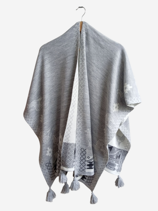 Ruana con motivos Blanco y Plata