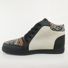 Load image into Gallery viewer, Zapatilla Urban High Top Negro &amp; Manta